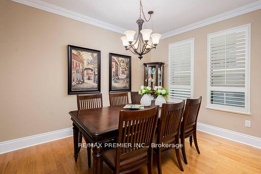 2 Bedrooms Condo at 53 Woodbridge, Vaughan For sale
