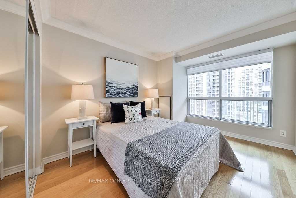 2111 Lake Shore Boulevard W, #912