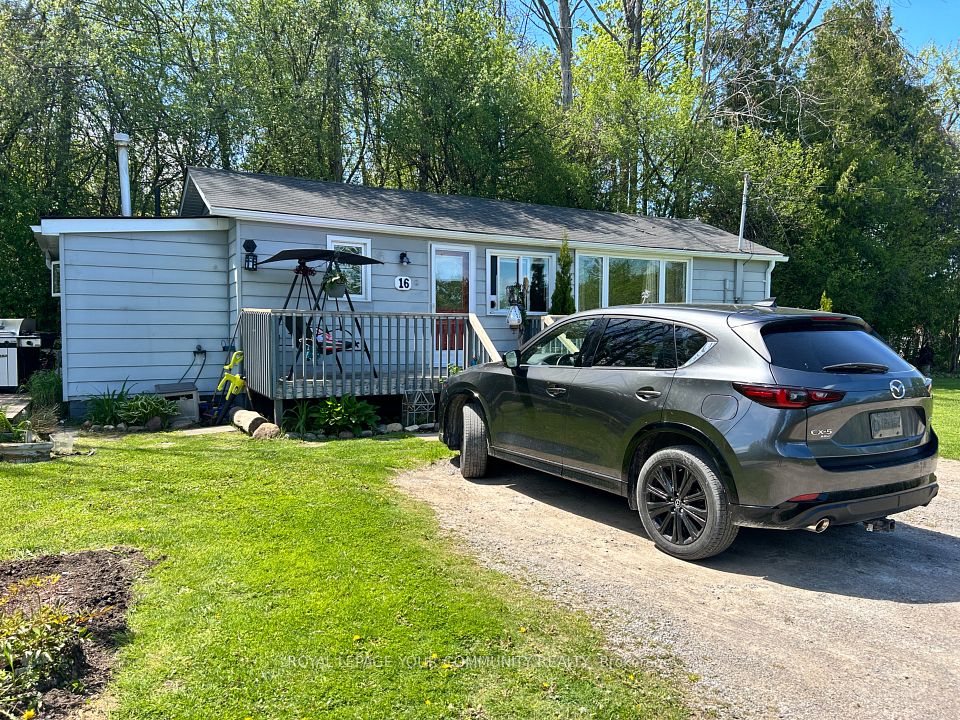 16 Christidis Drive, Georgina, ON L0E 1L0