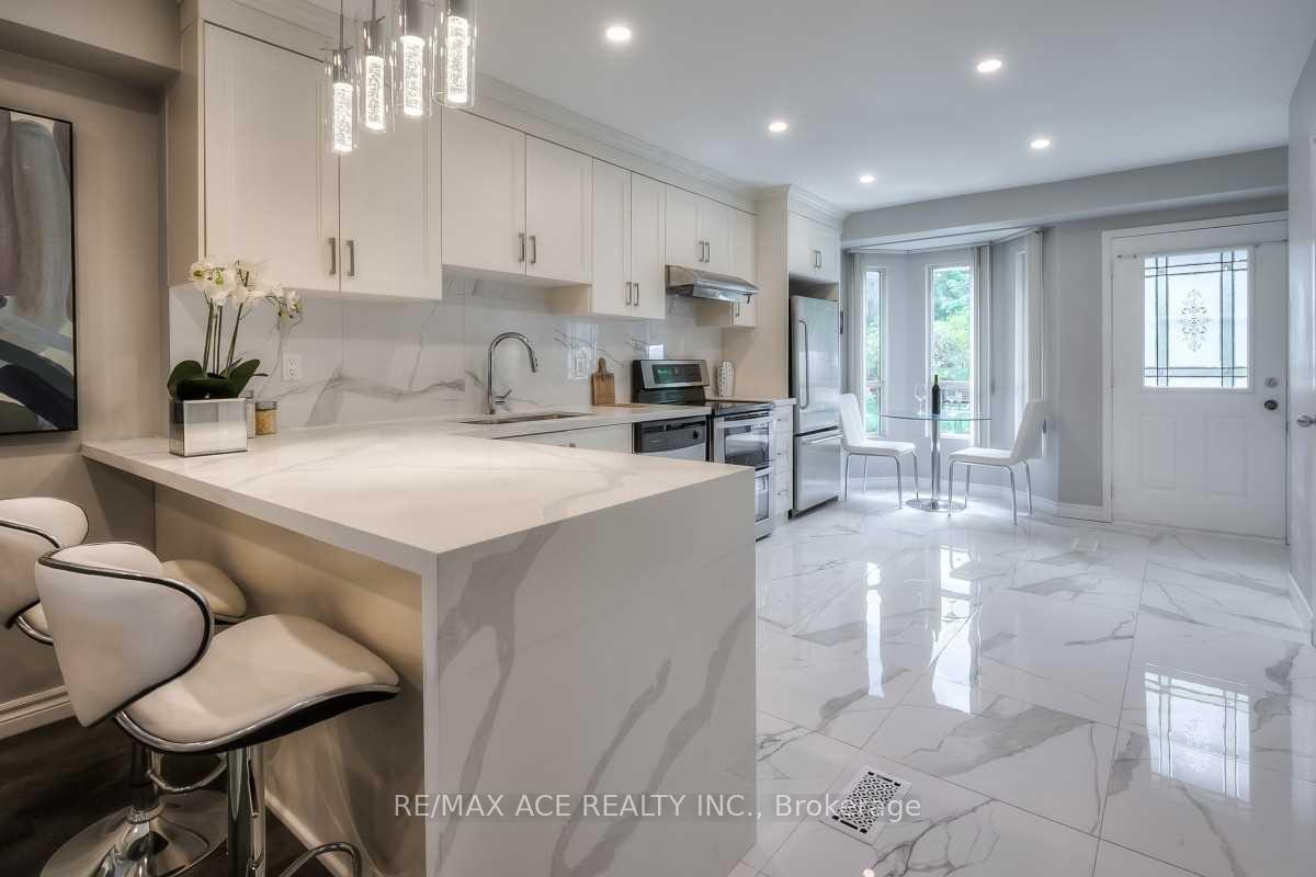 4 Bedrooms Condo at 2472 Eglinton, Toronto For sale