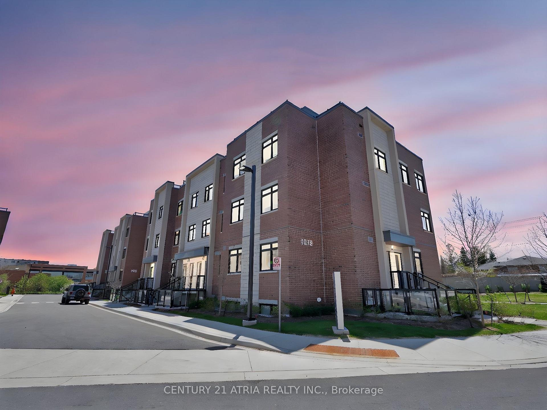 3 Bedrooms Condo at 1062 Douglas Mccurdy, Mississauga For sale