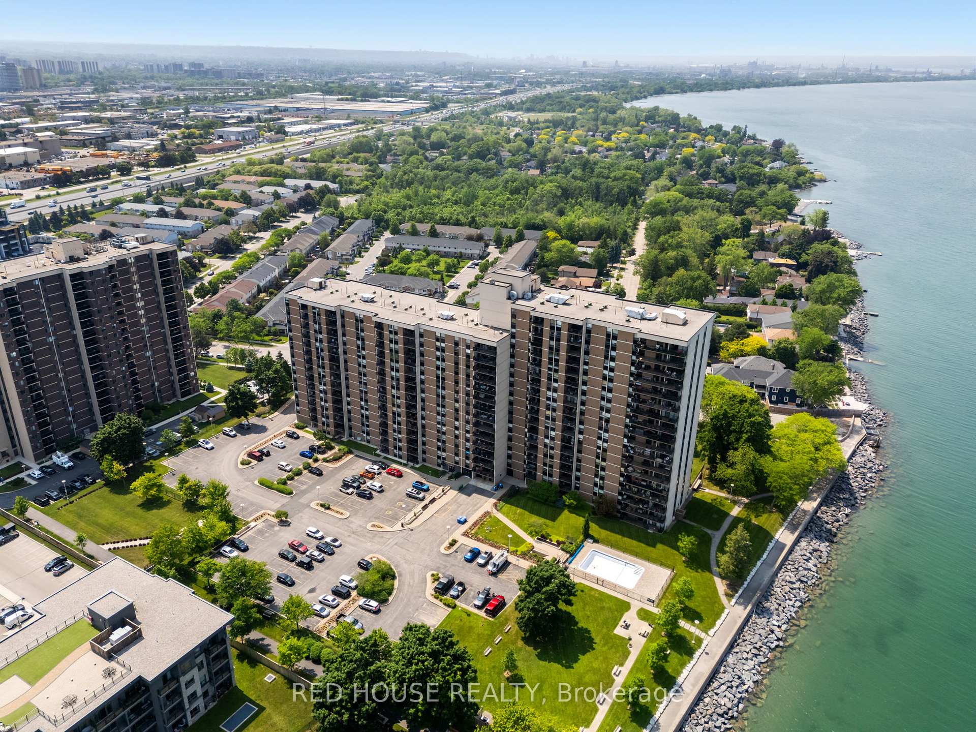 3 Bedrooms Condo at 500 Green, Hamilton For sale