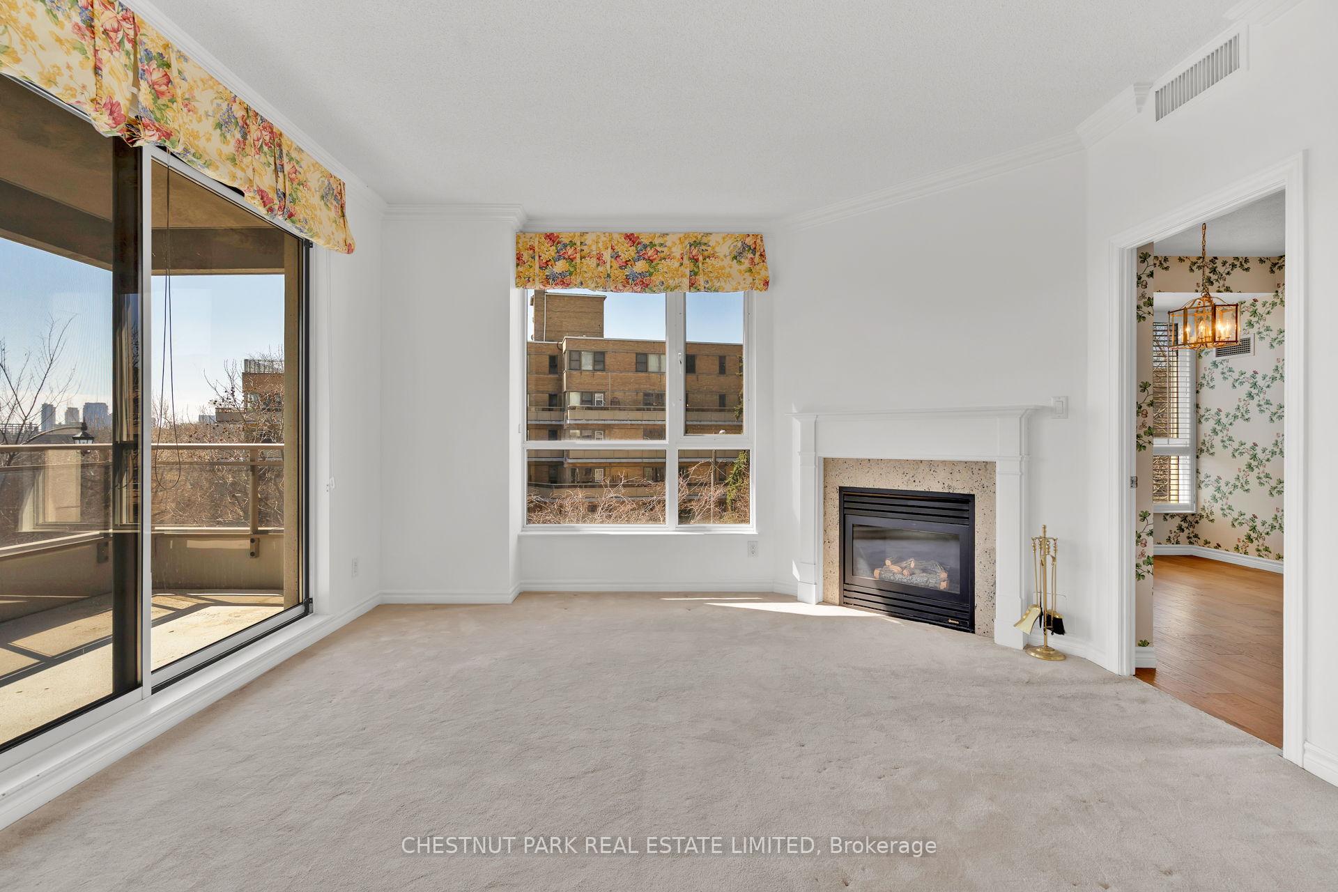 3 Bedrooms Condo at 2662 Bloor, Toronto For sale