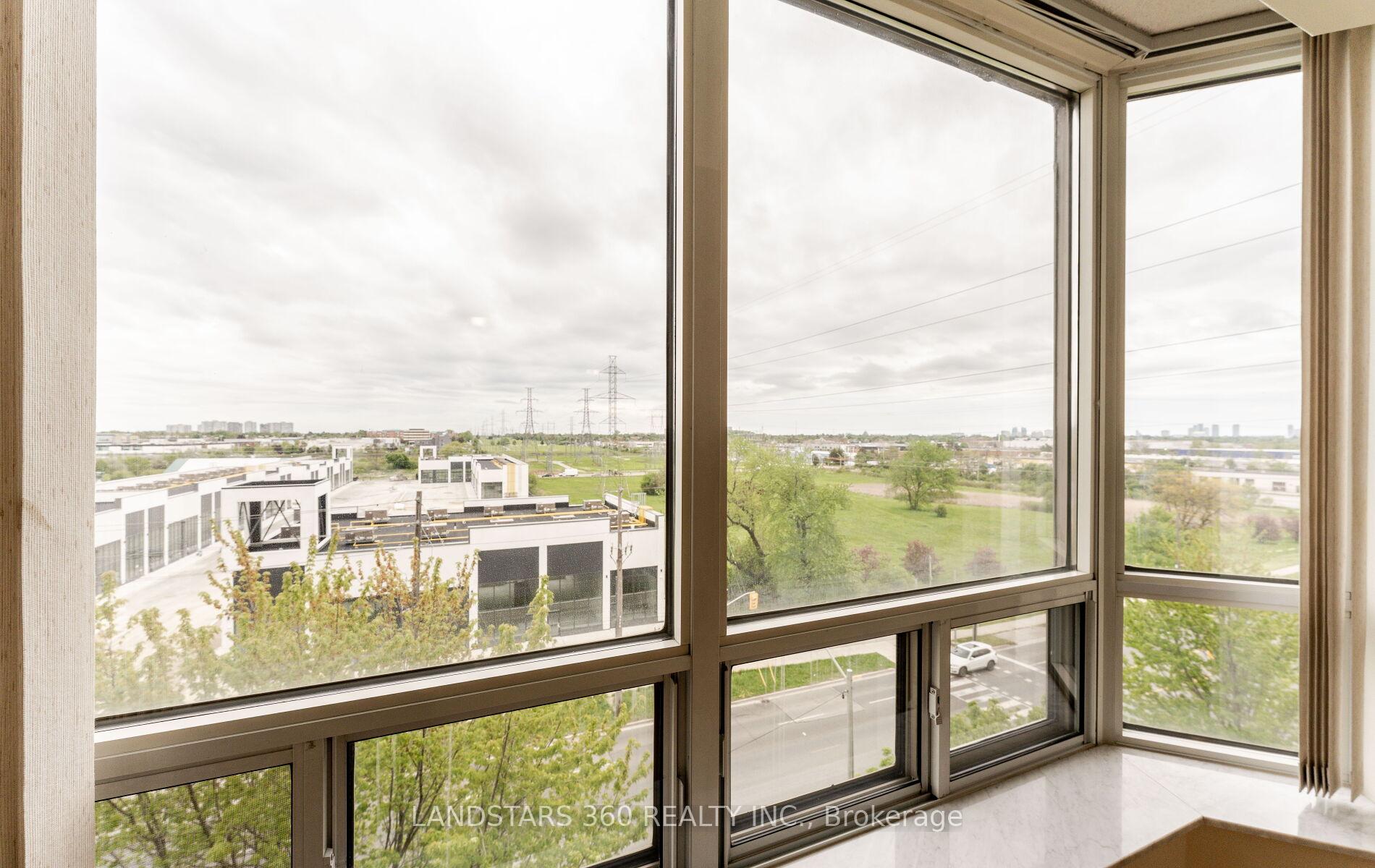 2 Bedrooms Condo at 3088 Kennedy, Toronto For sale
