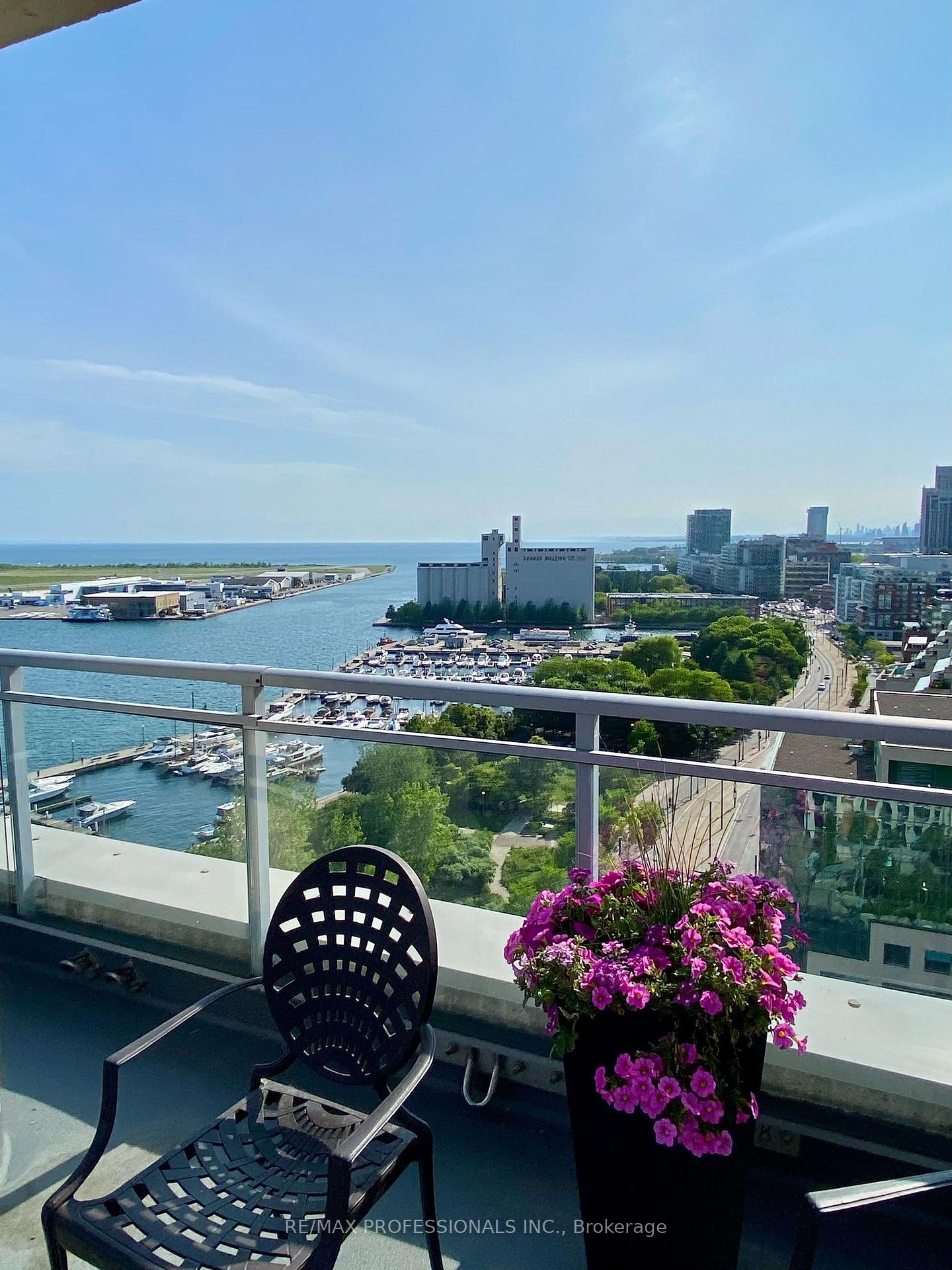 2 Bedrooms Condo at 410 Queens, Toronto For sale