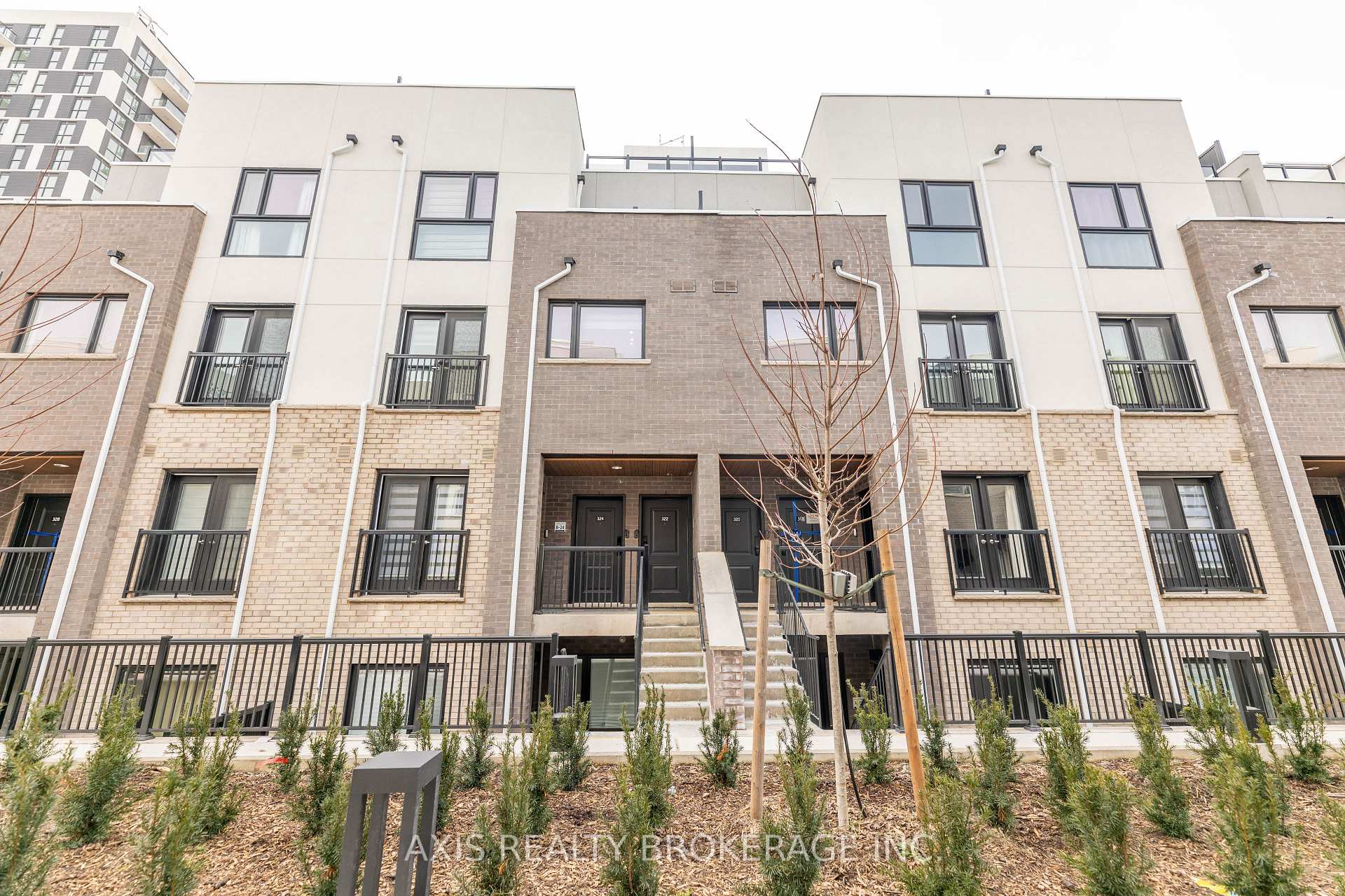 2 Bedrooms Condo at 349 Wheat Boom, Oakville For sale