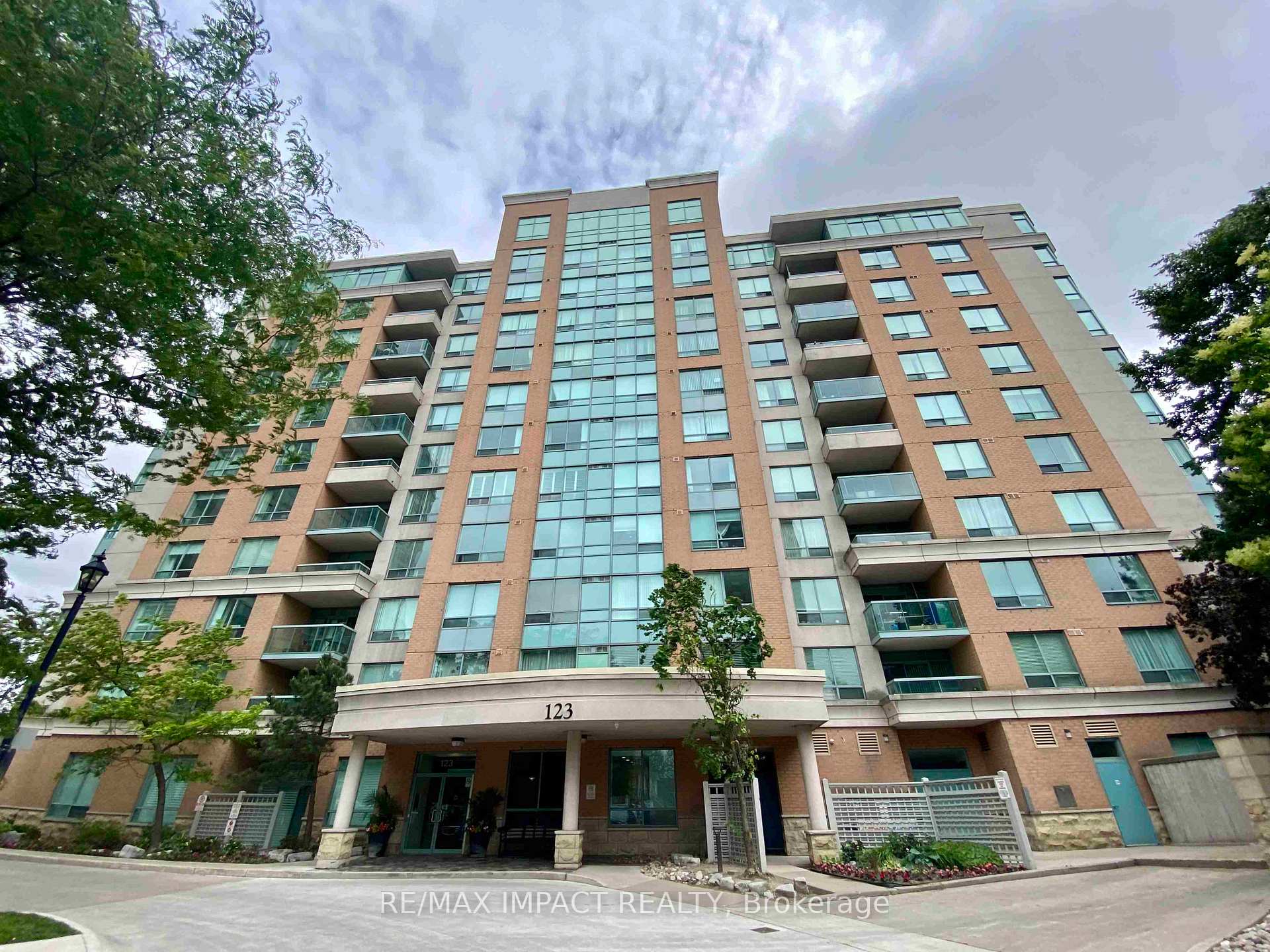 1 Bedroom Condo at 123 Omni, Toronto For sale