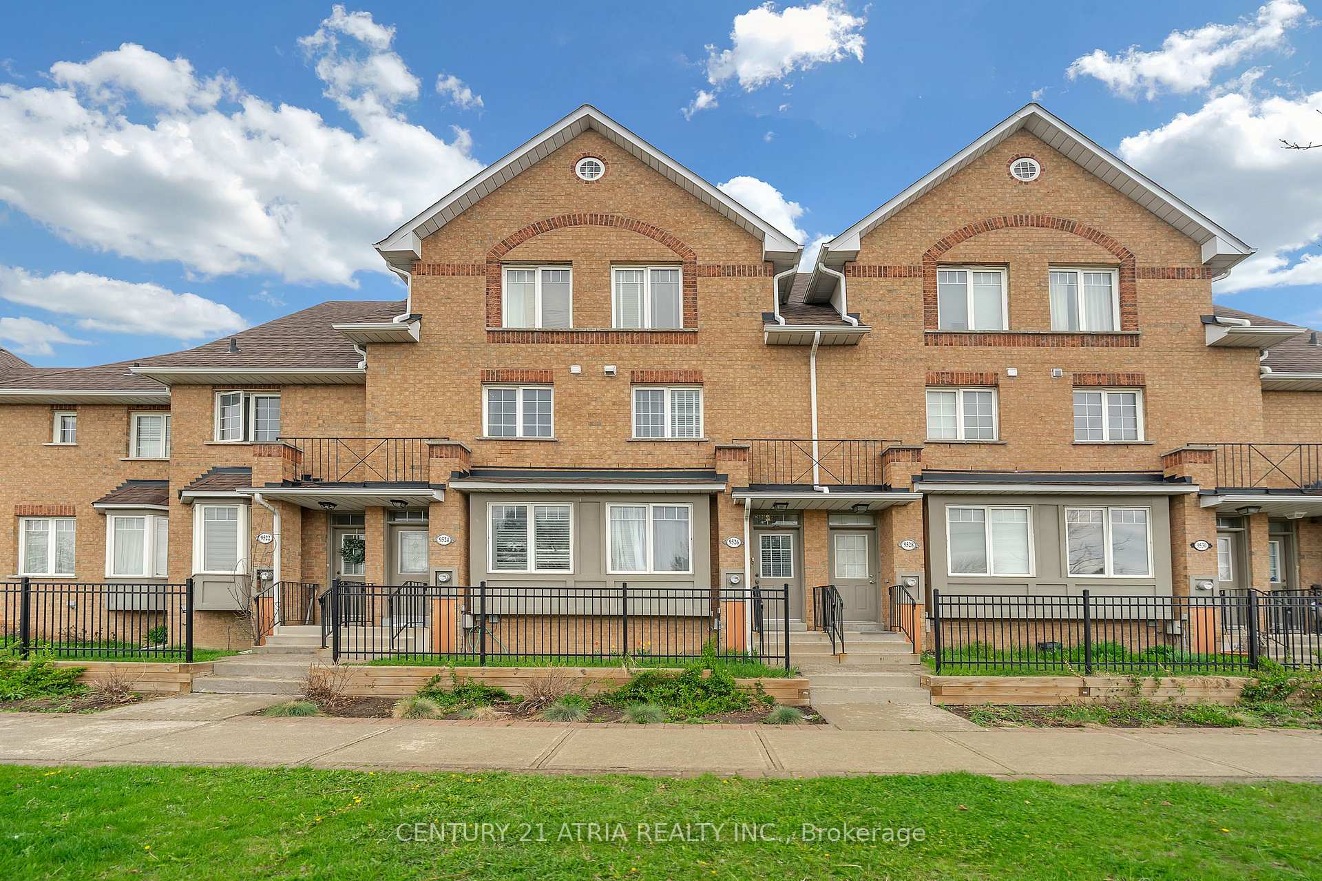 3 Bedrooms Condo at 9526 Sheppard,  Toronto For sale