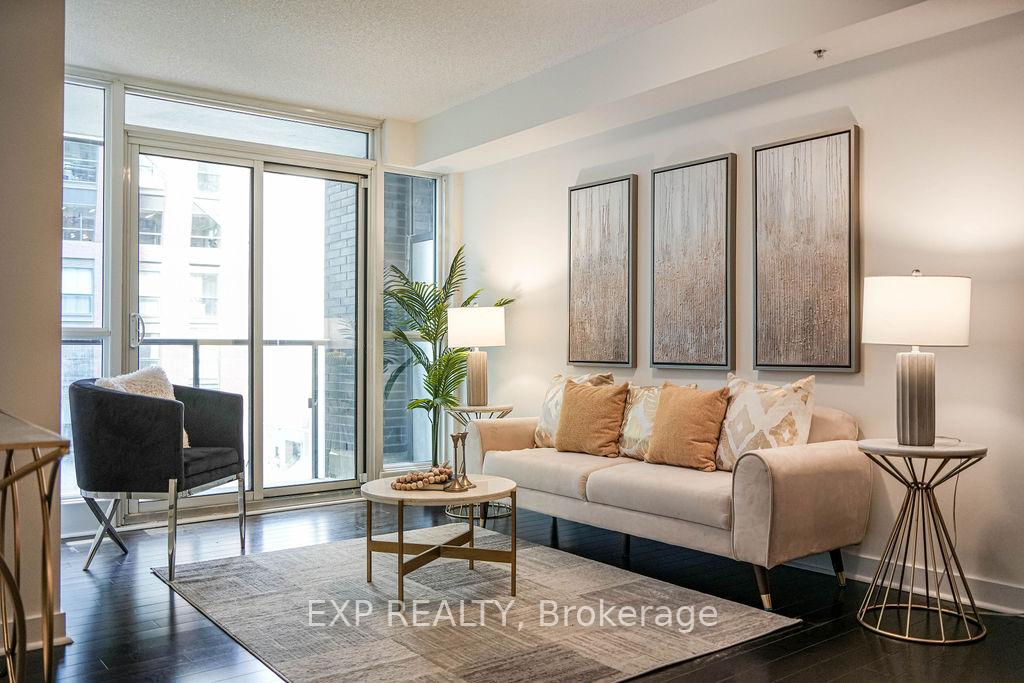 2 Bedrooms Condo at 295 Adelaide, Toronto For sale