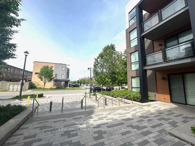 3 Bedrooms Condo at 150 Sabina, Oakville For sale