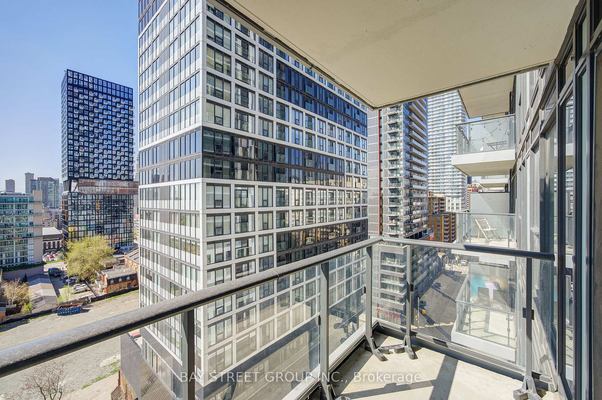 2 Bedrooms Condo at 251 Jarvis, Toronto For sale