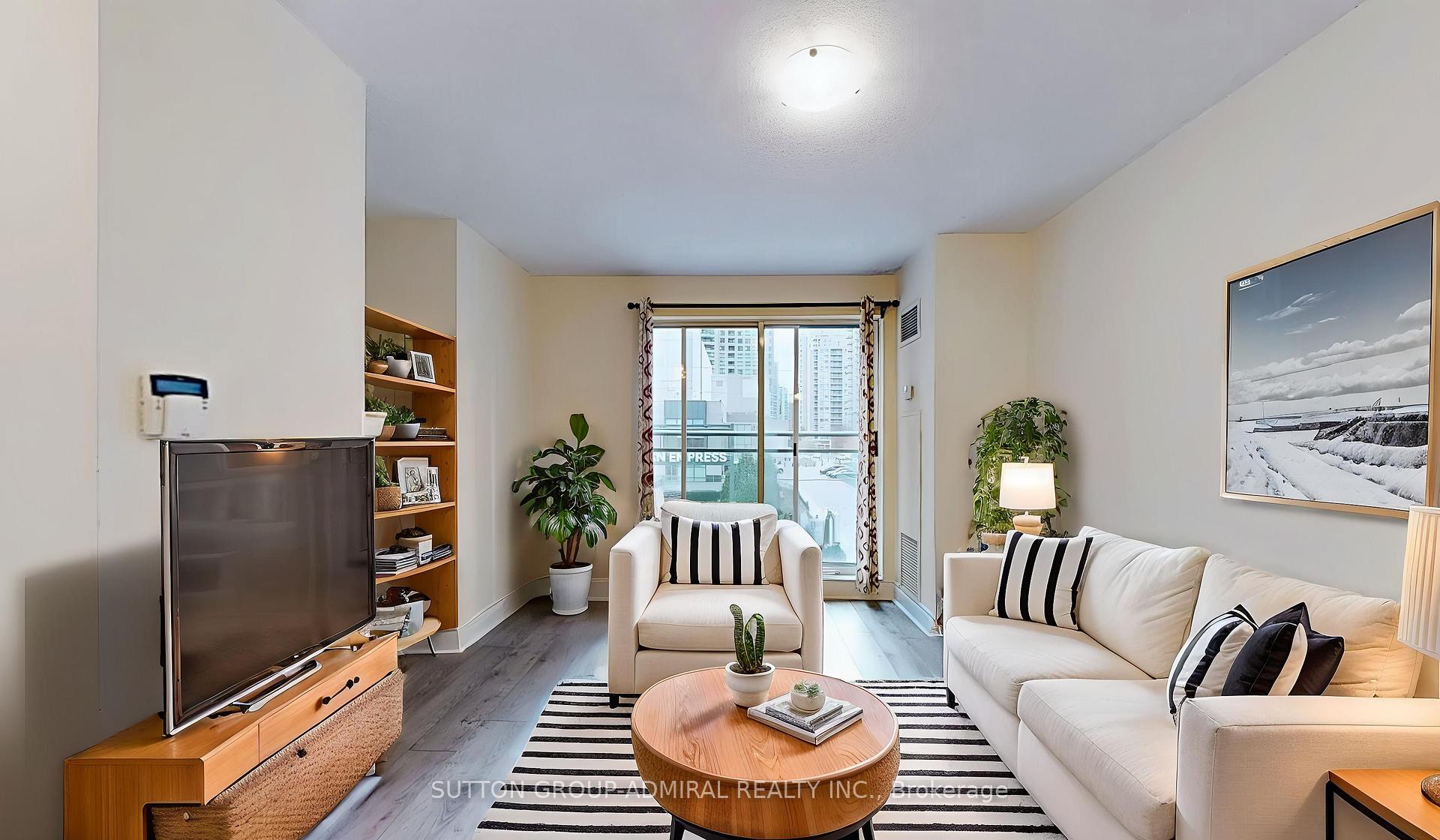 1 Bedroom Condo at 21 Hillcrest, Toronto For sale