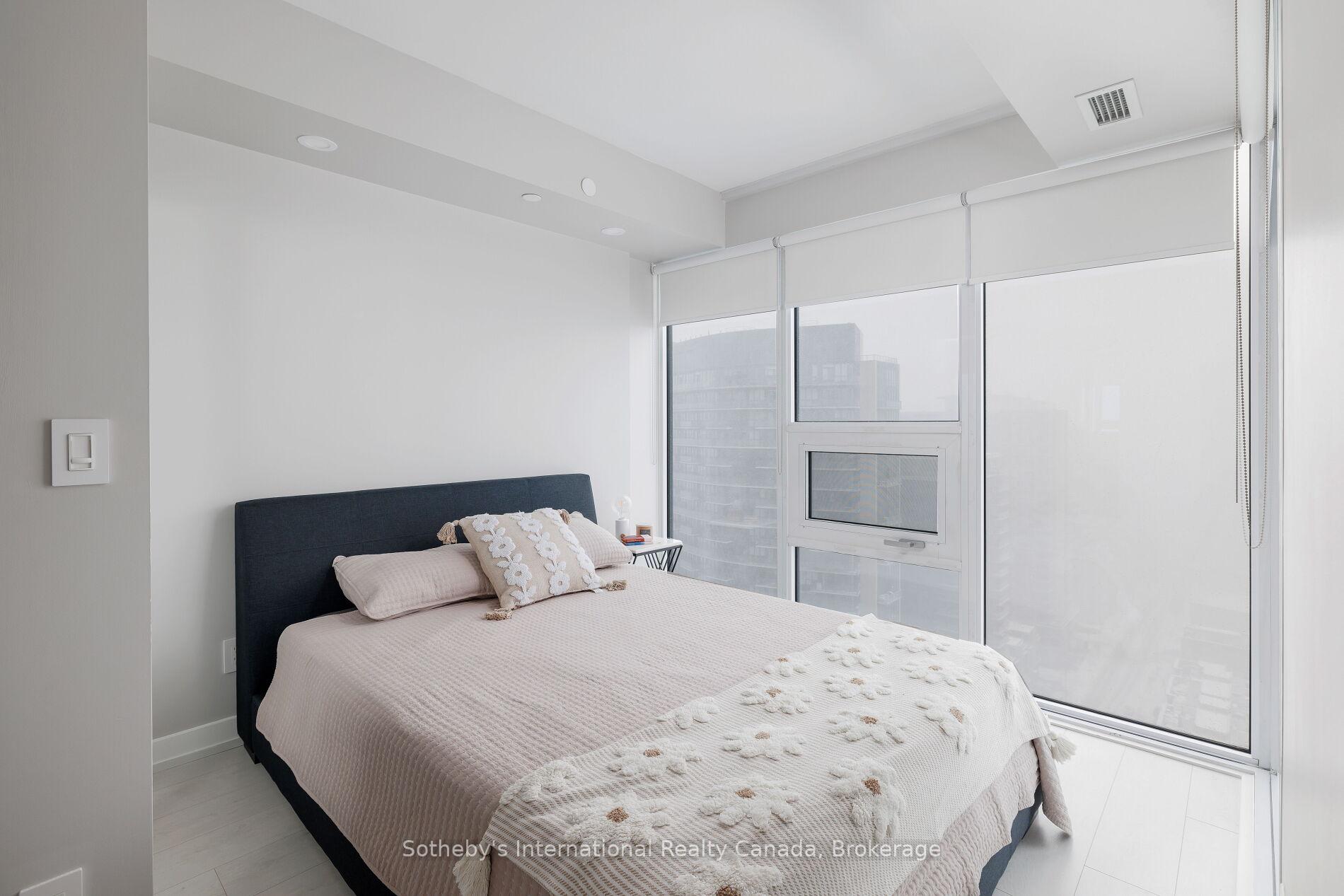 3 Bedrooms Condo at 19 Western Battery,  Toronto For sale