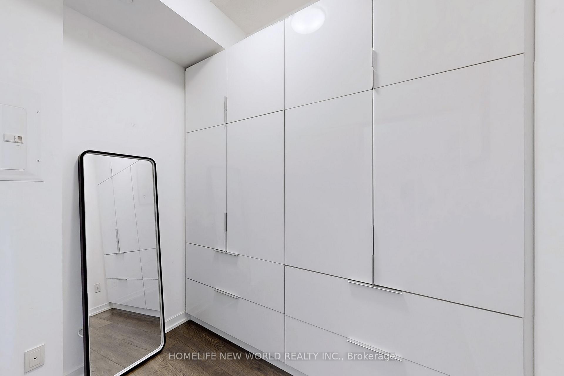 2 Bedrooms Condo at 56 Forest Manor,  Toronto For sale