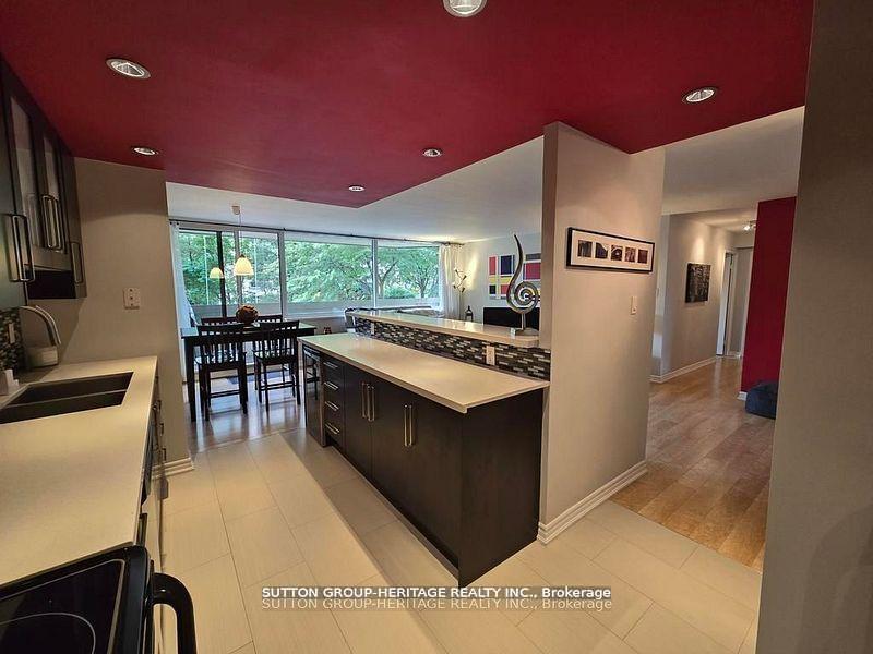 2 Bedrooms Condo at 75 Wynford Heights, Toronto For sale