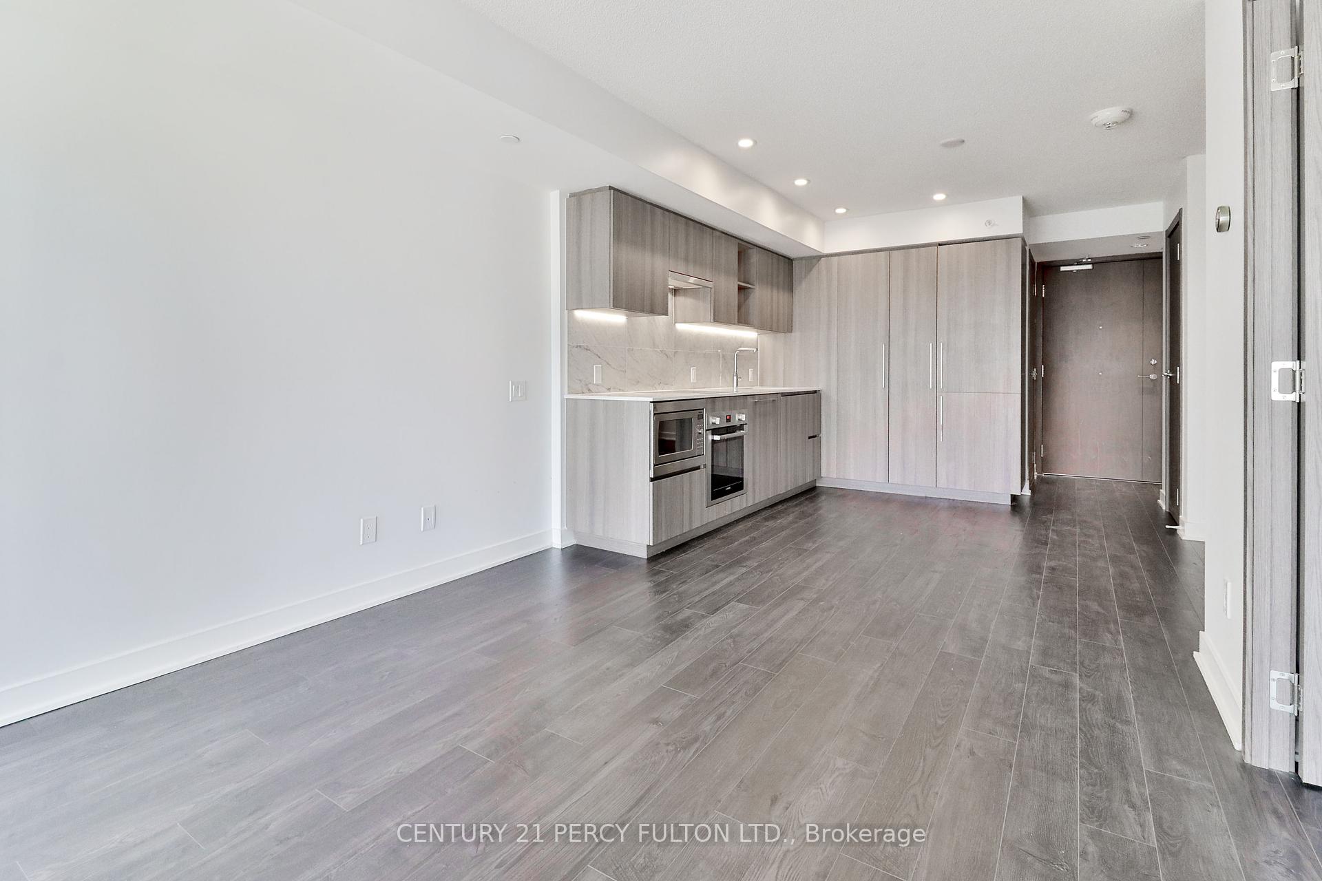 2 Bedrooms Condo at 19 Bathurst,  Toronto For sale