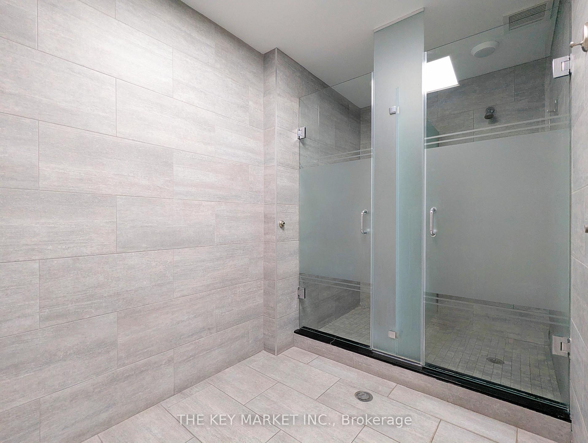4 Bedrooms Condo at 7 Bishop, Toronto For sale