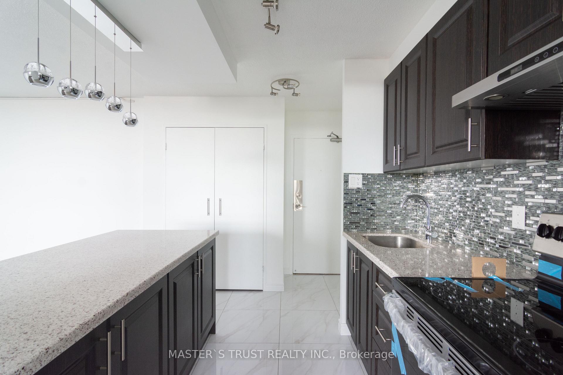 2 Bedrooms Condo at 1950 Kennedy,  Toronto For sale