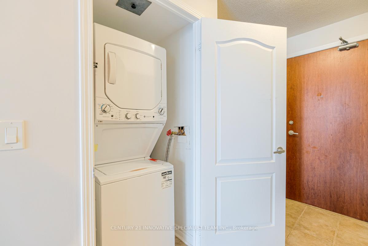 2 Bedrooms Condo at 4080 Living Arts,  Mississauga For sale