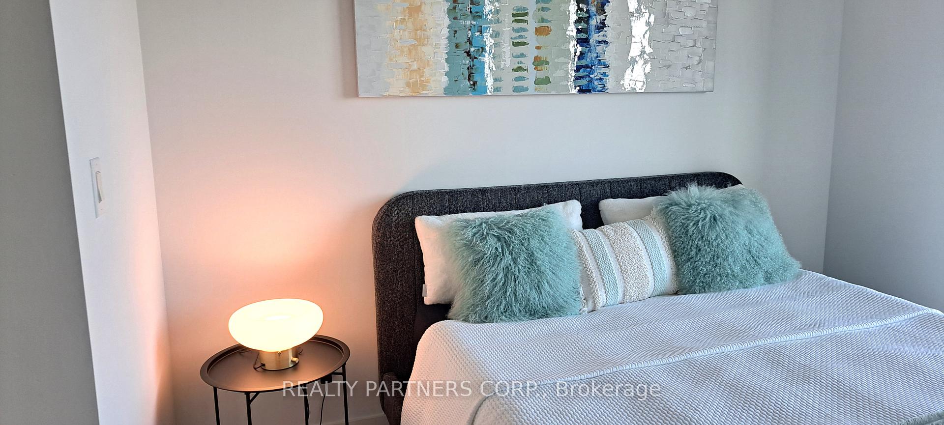 3 Bedrooms Condo at 8 Dovercourt,  Toronto For sale