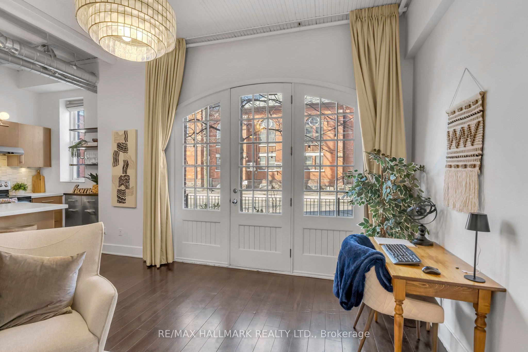 183 Dovercourt Road, #106