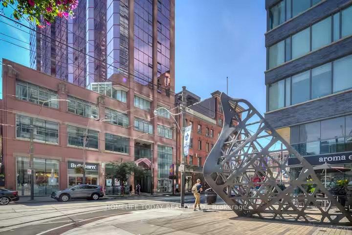 2 Bedrooms Condo at 8 Charlotte, Toronto For sale