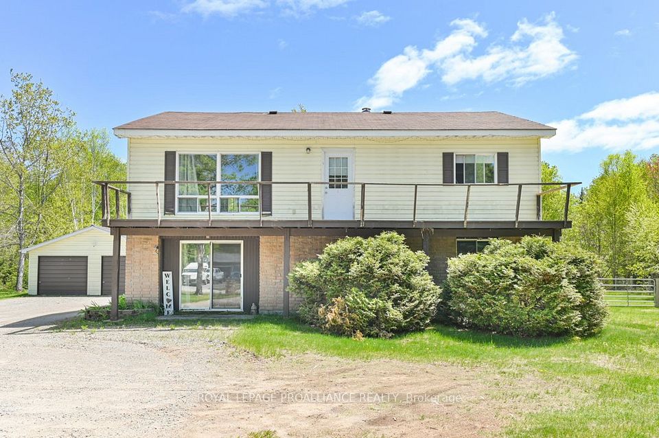 50 Denison Drive, Addington Highlands, ON K0H 1Z0