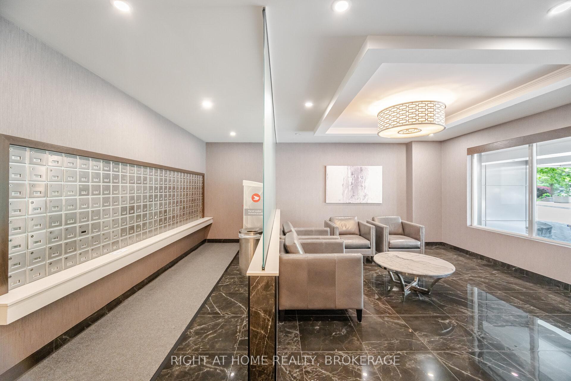 3 Bedrooms Condo at 714 The West Mall, Toronto For sale