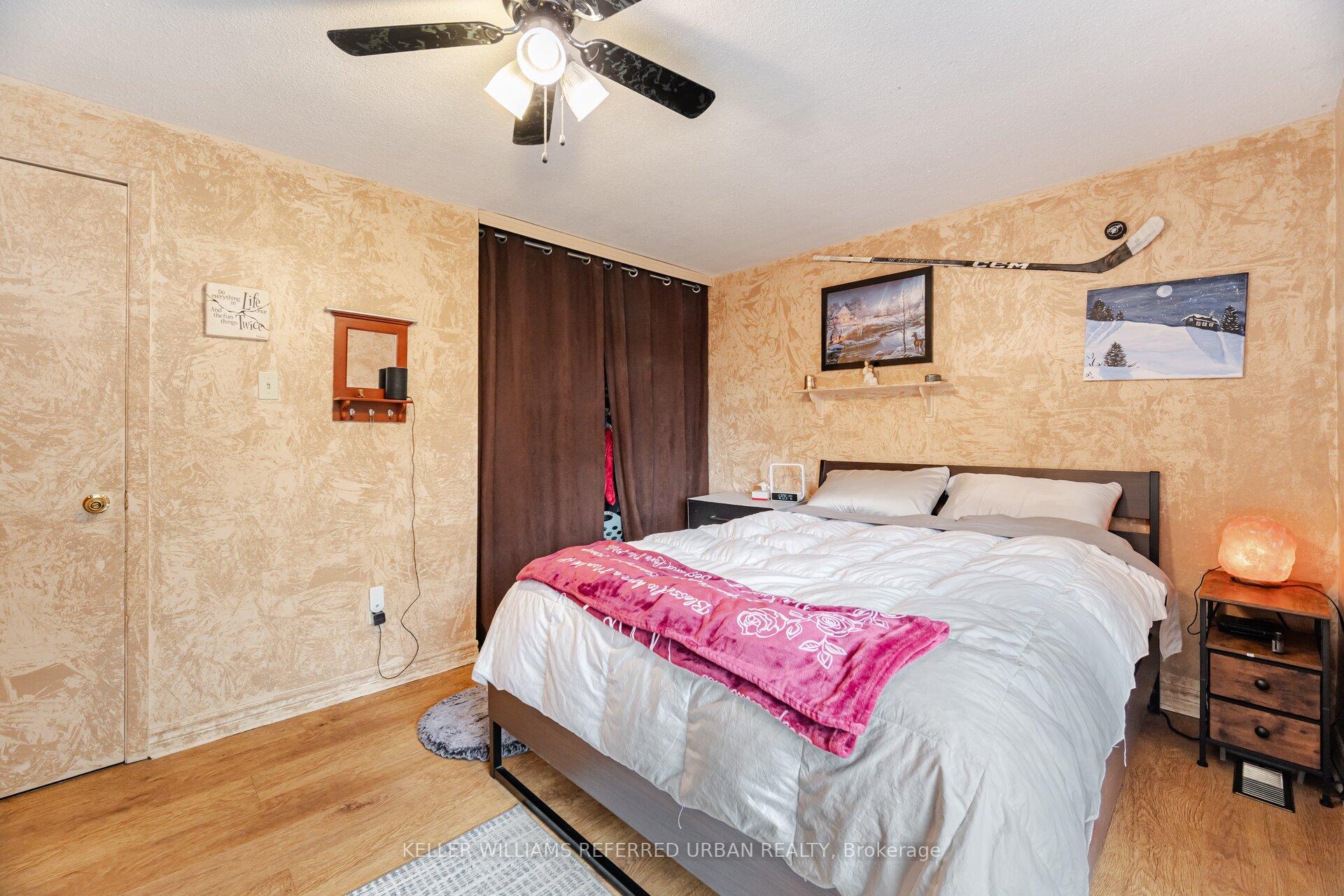 3 Bedrooms Condo at 973 Francis, Burlington For sale