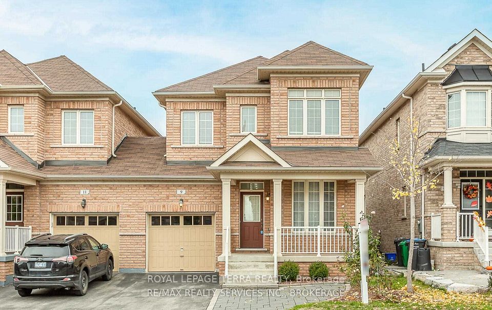 9 Chesterwood Crescent, Brampton, ON L6Y 0Z3