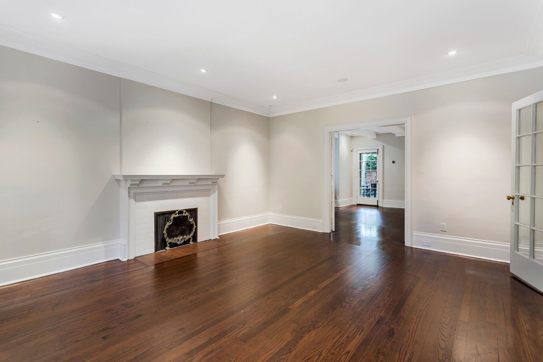 8 Binscarth Road