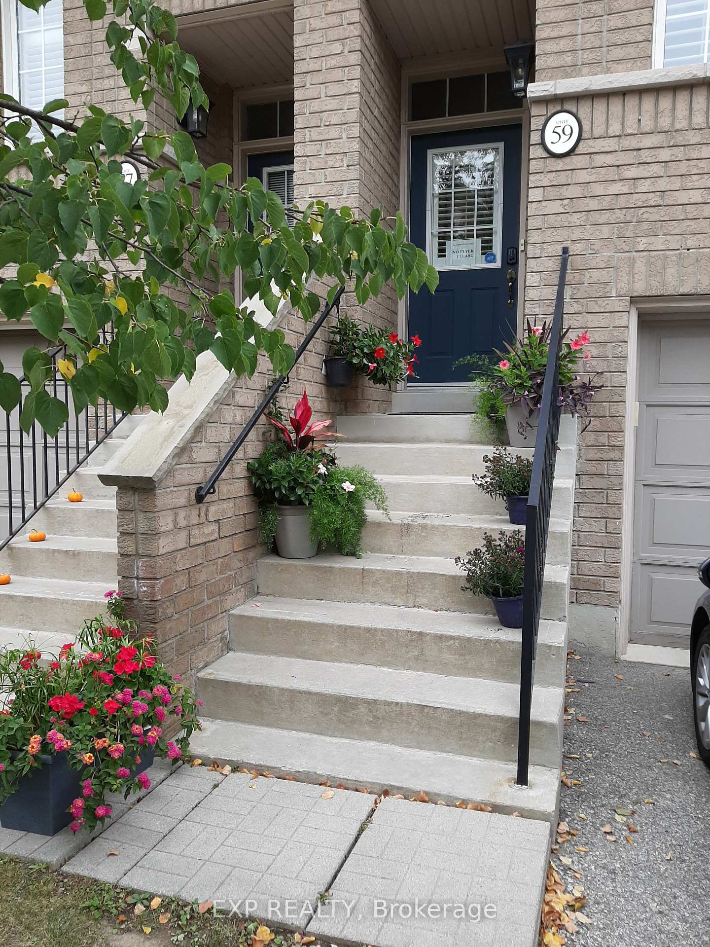 3 Bedrooms Condo at 4950 Albina,  Mississauga For sale