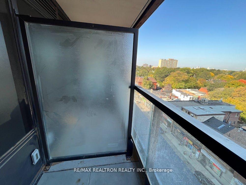 1 Bedroom Condo at 270 Dufferin, Toronto For sale