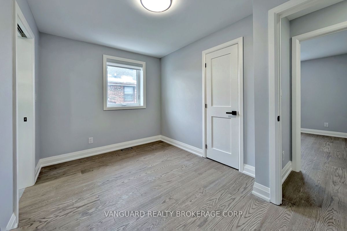 14 Bradfield Avenue