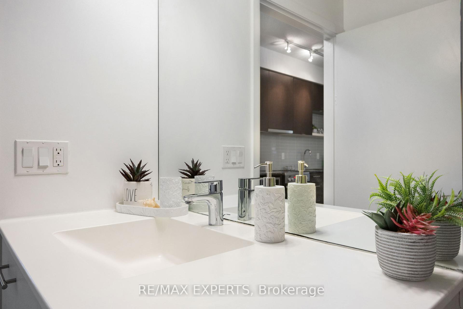 1 Bedroom Condo at 435 Richmond, Toronto For sale