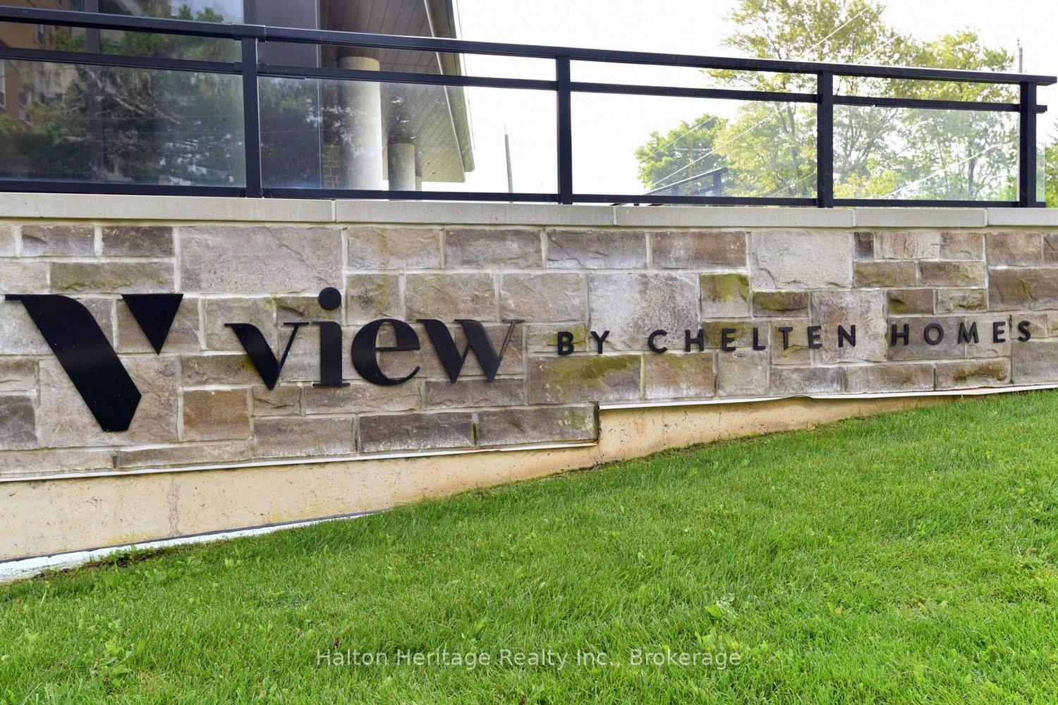2 Bedrooms Condo at 30 Hamilton, Hamilton For sale