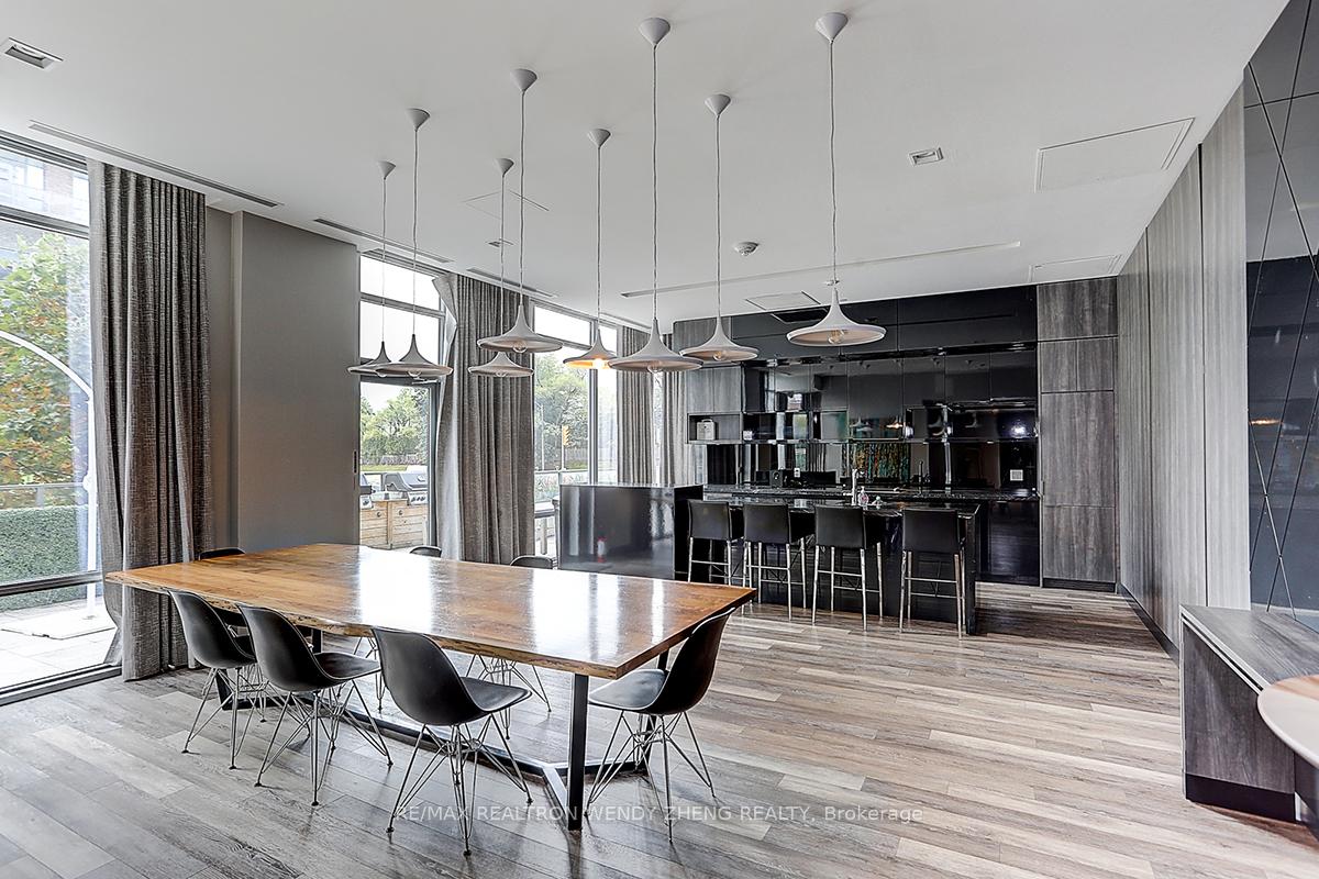 2 Bedrooms Condo at 52 Forest Manor, Toronto For sale
