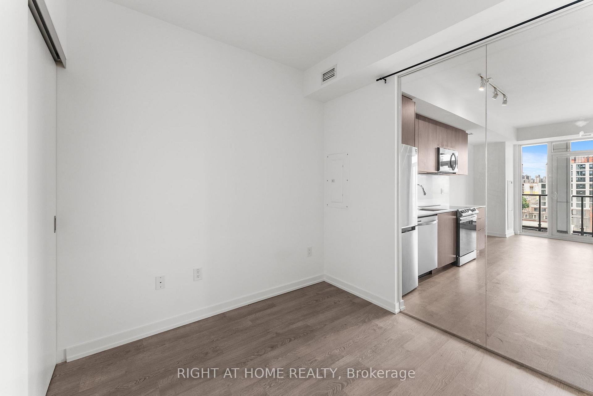 2 Bedrooms Condo at 50 Power, Toronto For sale