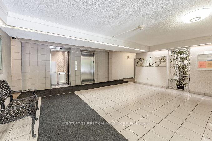 2 Bedrooms Condo at 1964 Main,  Hamilton For sale