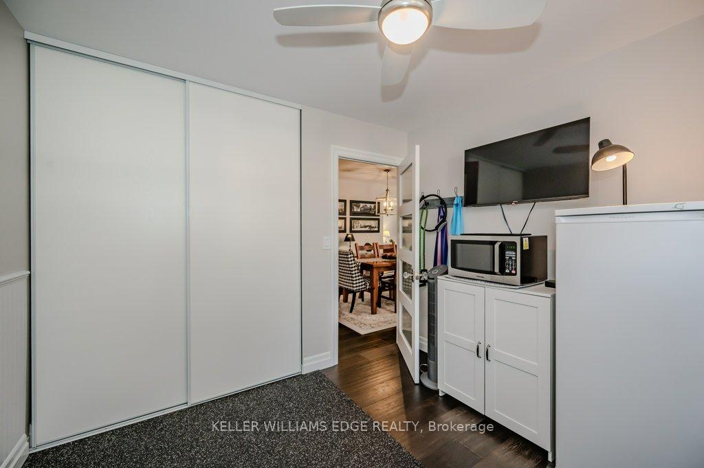 2 Bedrooms Condo at 1150 Parkwest, Mississauga For sale