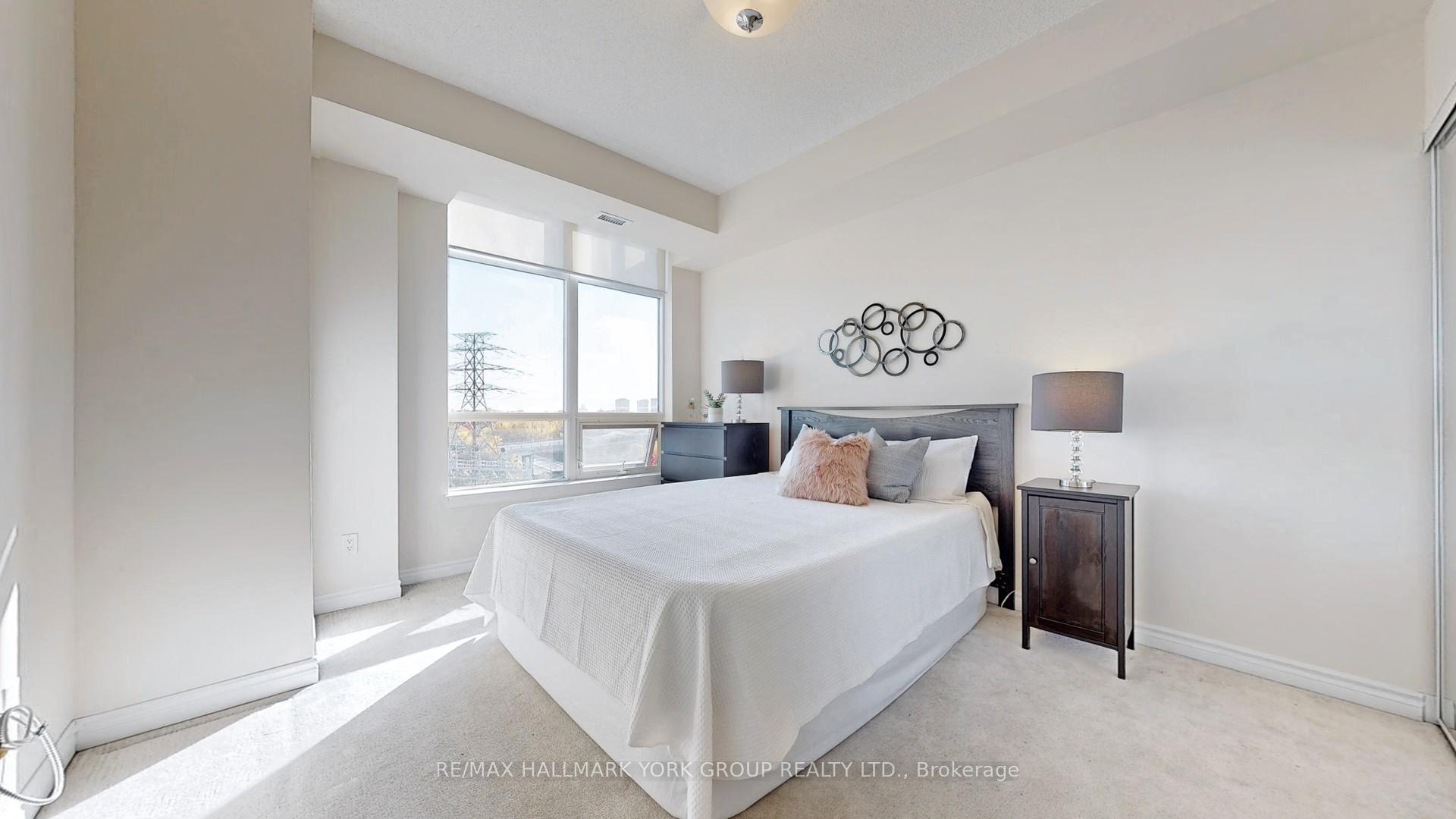 3 Bedrooms Condo at 1135 Royal York,  Toronto For sale