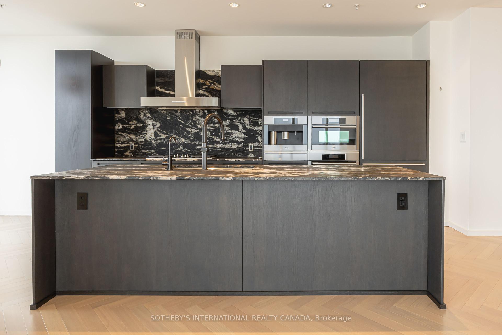 3 Bedrooms Condo at 180 University, Toronto For sale