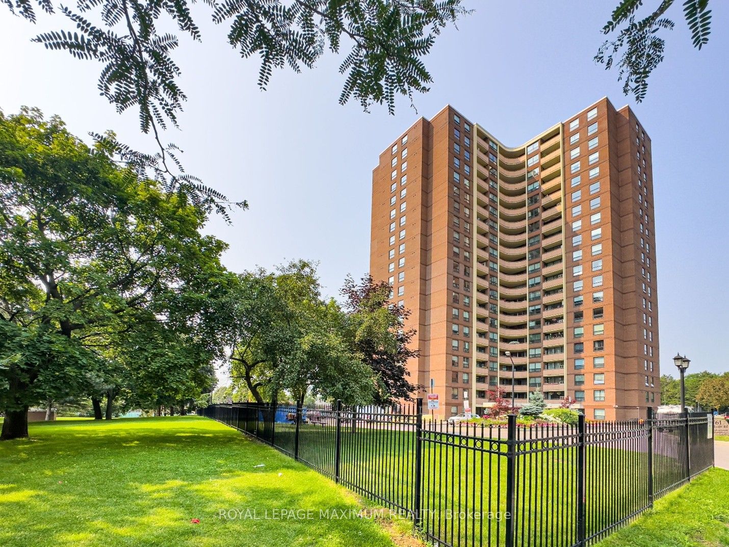61 Richview Road, #1902