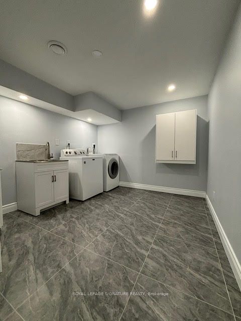 https://trreb-image.ampre.ca/YY1PJDjbrhnq0N24zQ29cJS1c6ZrNyV5X806n0iOUG8/rs:fit:960:960/wm:.5:so:0:50:.4/wmsh:10/wmt:PHNwYW4gZm9yZWdyb3VuZD0nd2hpdGUnIGZvbnQ9JzY4Jz5ST1lBTCBMRVBBR0UgU0lHTkFUVVJFIFJFQUxUWSwgQnJva2VyYWdlPC9zcGFuPg/L3RycmViL2xpc3RpbmdzLzQwLzc5LzUzLzI3L3AvMGM2YmM5ODUtOTJmNi00NDA3LTk3Y2QtZWY3NDI0N2MyMTE0LmpwZw.jpg