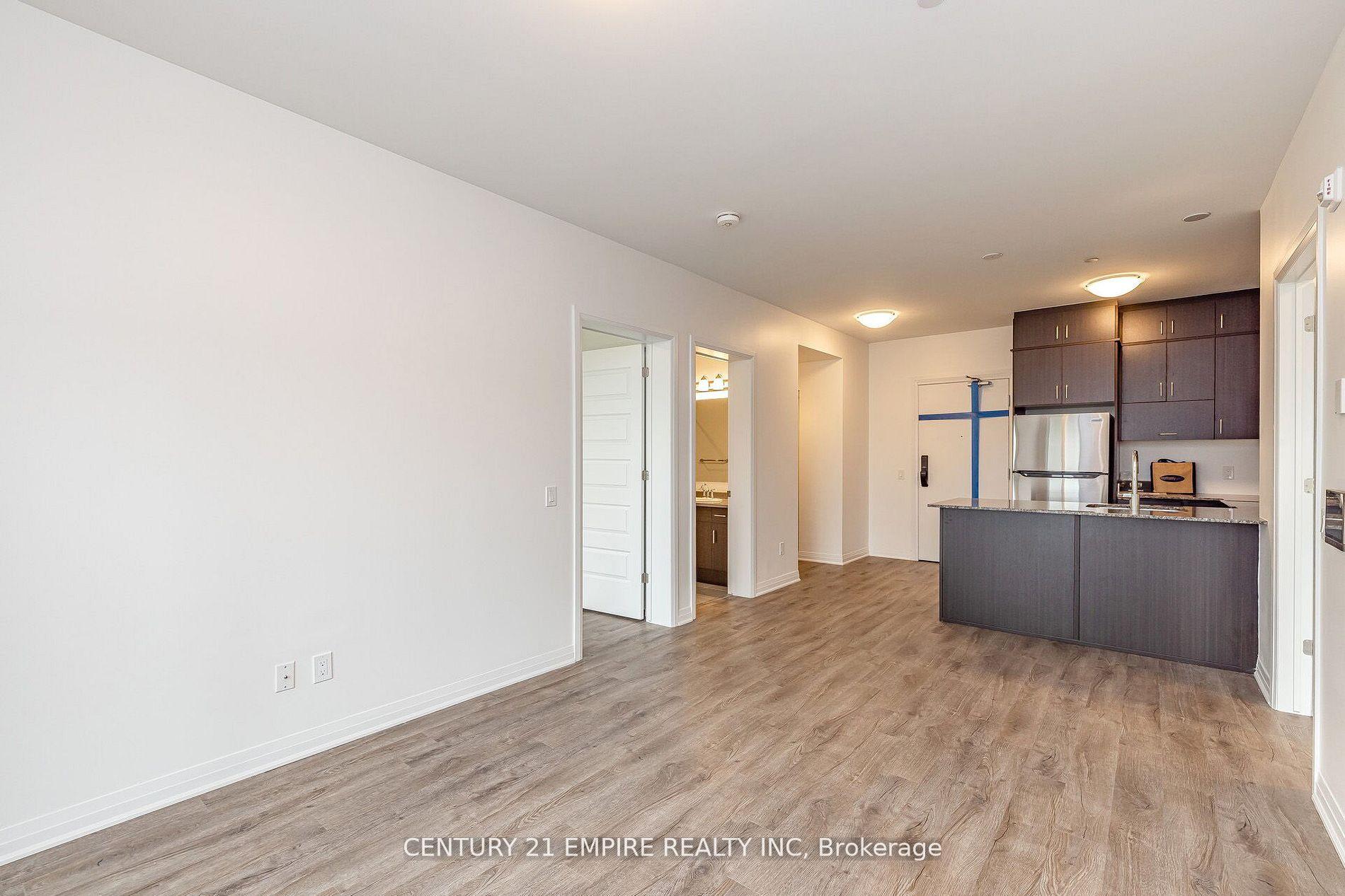 2 Bedrooms Condo at 95 Dundas,  Oakville For sale