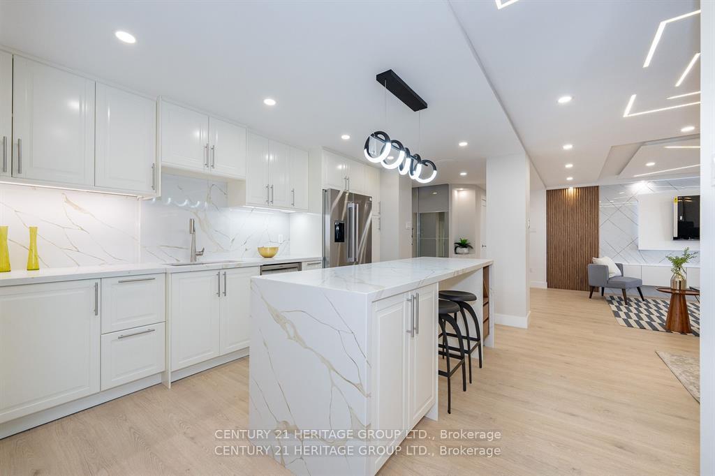 2 Bedrooms Condo at 3303 Don Mills, Toronto For sale