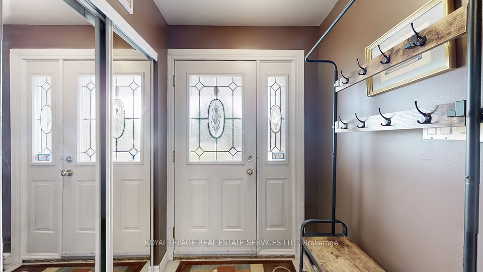 3639 Monica Drive, Mississauga, ON L4T 2E8
