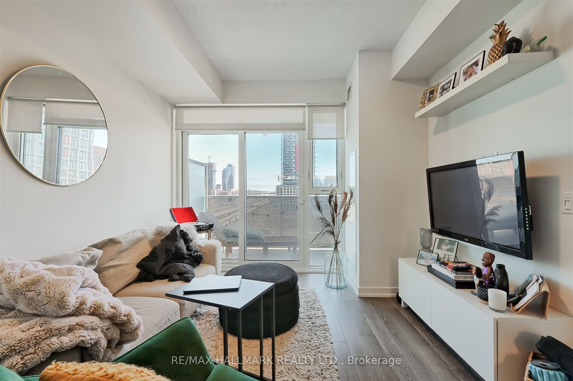 20 Richardson Street E, #602