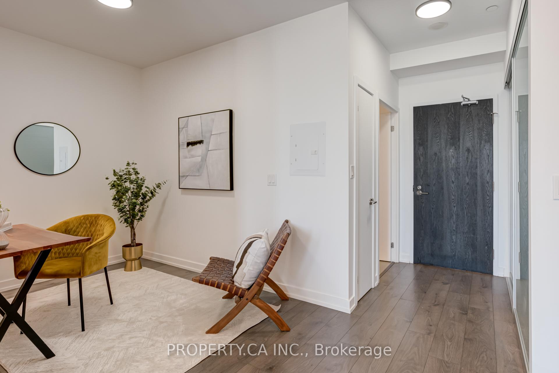 2 Bedrooms Condo at 297 College, Toronto For sale