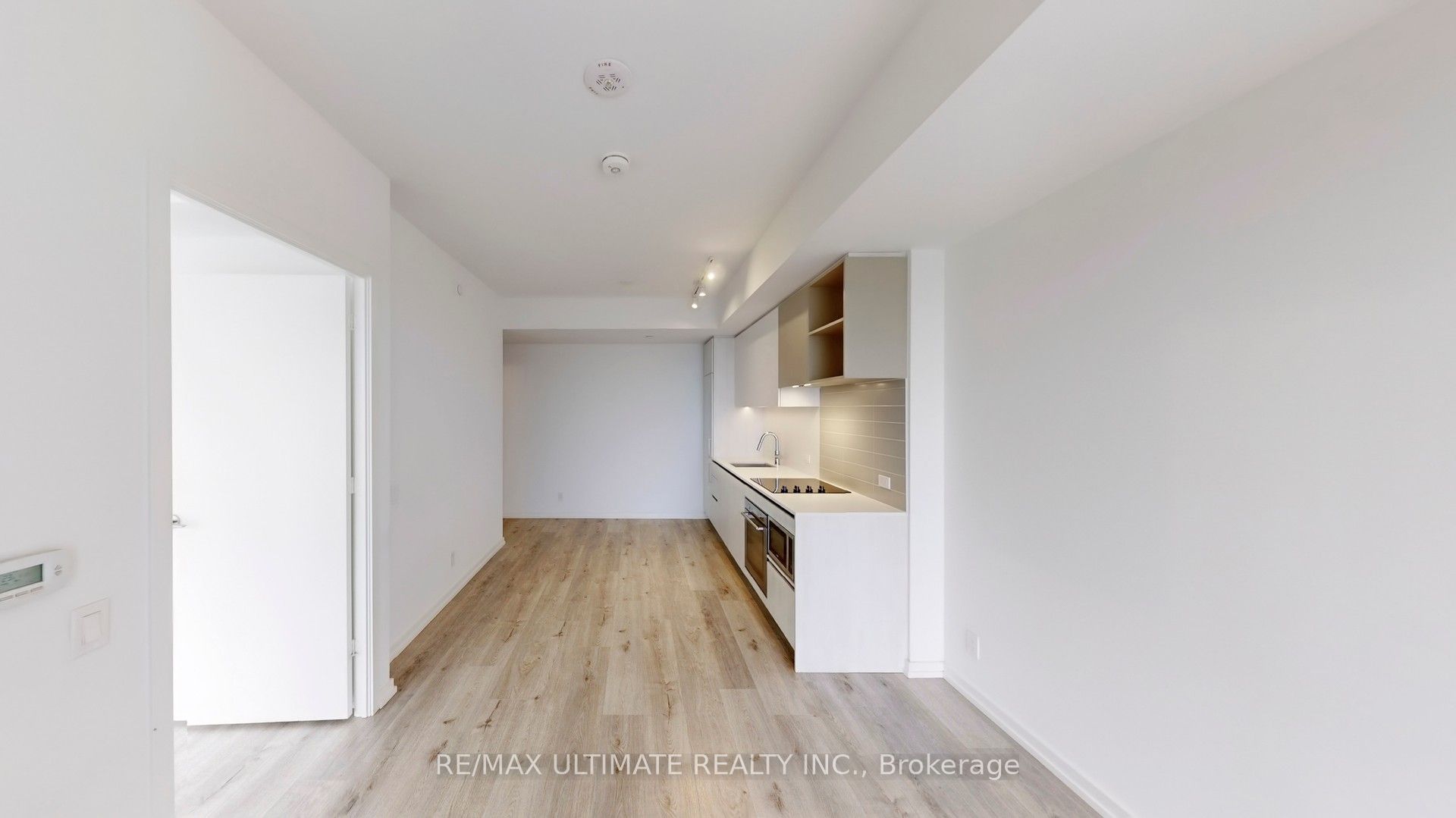 1000 Portage Parkway, #3701
